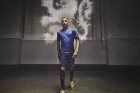 欧博-当现实规则被玩梗撕裂，一场跨次元的荒诞革命